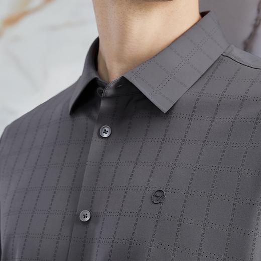 【高端系列】柒牌衬衫男士短袖夏季新款商务百搭冲孔字母印花衬衣	126A71440 商品图2