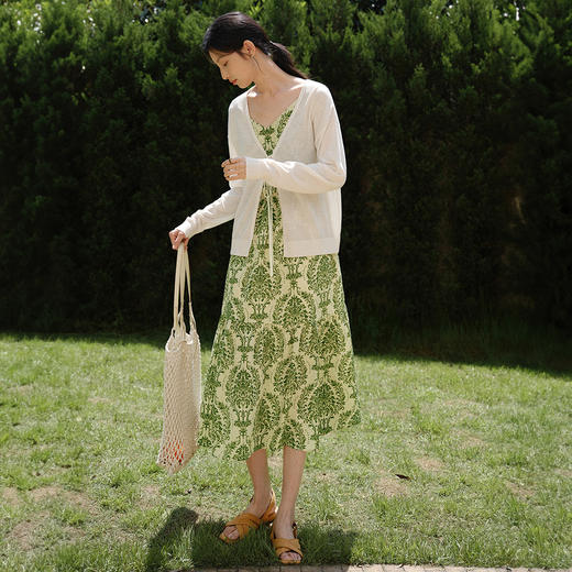 茧墨 绿野仙踪度假风带胸垫吊带裙 简单舒适 商品图6