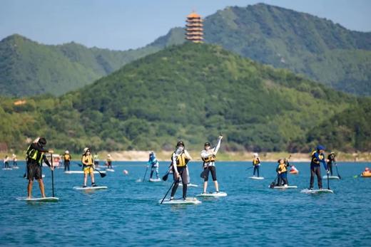 【夏令营】金海湖桨艇营,5天4晚拿4证书,还送桨艇畅玩季卡,1:3教练比,4星酒店,进阶可考二级|7~16岁单飞 商品图2
