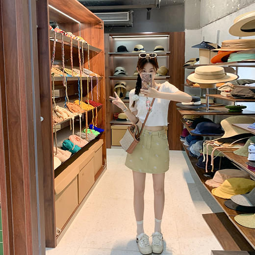 <曾小咸推荐>微信粉丝秒杀专场 仅此今天 活动结束下架  【清甜少女】杏色蝴蝶结半身裙 日常159.99 立降90 元 今天秒杀价69.99！！ 商品图1