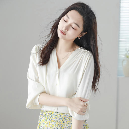 火桐hooton气韵翩然V领真丝衬衫YT2099 商品图2