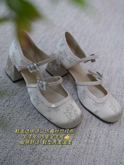 花花团精选美鞋推荐 酒红色大气油蜡皮鞋+国风玛丽珍！复古时髦气场十足、篙级感满满，甄选面料亲肤透气、羊皮里垫脚感柔软舒适，上身显肤白显腿长，耐磨防滑每双都好穿不挑人~自带优雅浪漫感！ 商品图4