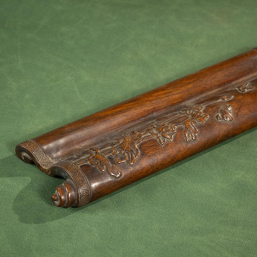 清 红木浮雕花鸟纹书卷式臂搁 商品图1