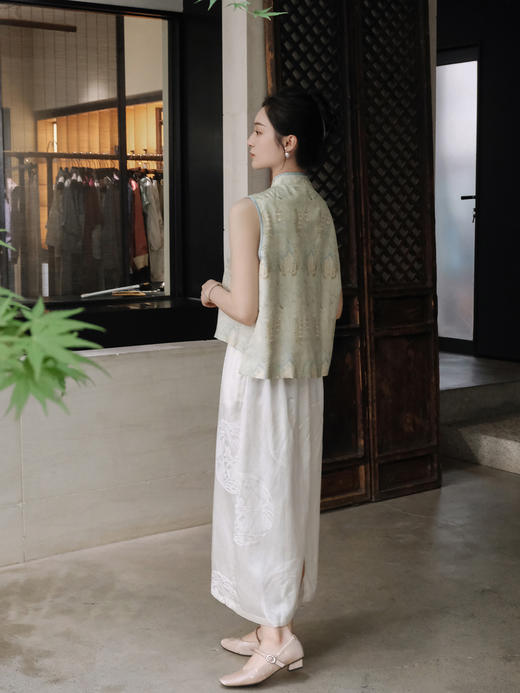 盛唐婧 |如意团花半身裙-白色 商品图2