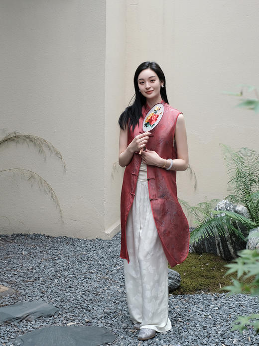 盛唐婧 |真丝宋锦花罗万字纹长马甲 商品图0