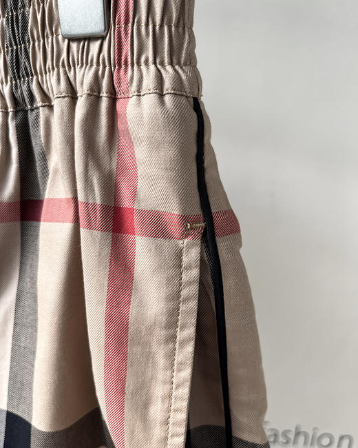 现货 THS 5.25-限时 B家 女士 元厂 经典格纹斜纹棉休闲短裤 BJ3169 商品图0