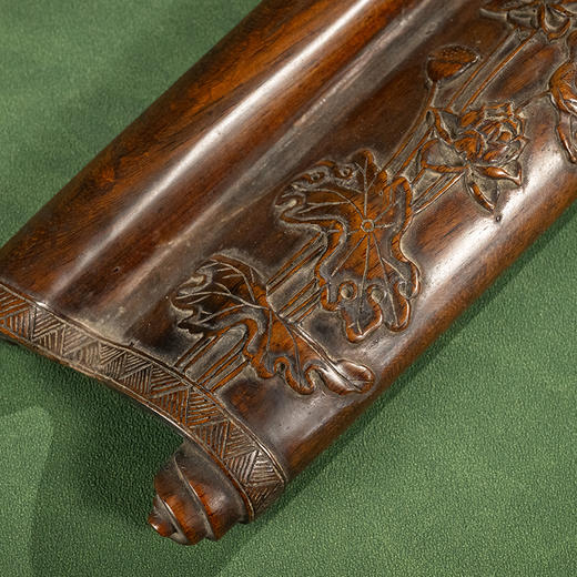 清 红木浮雕花鸟纹书卷式臂搁 商品图3