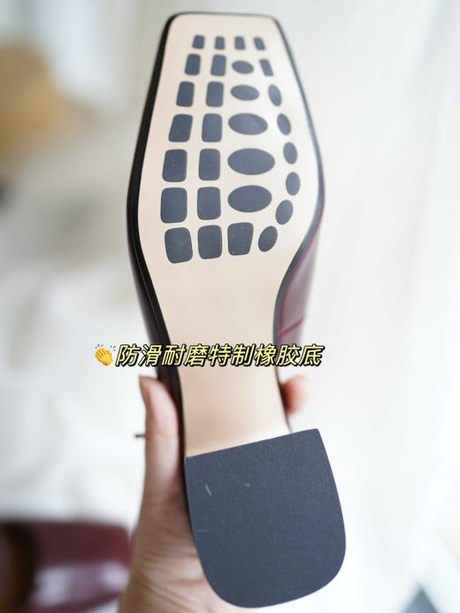 花花团精选美鞋推荐 酒红色大气油蜡皮鞋+国风玛丽珍！复古时髦气场十足、篙级感满满，甄选面料亲肤透气、羊皮里垫脚感柔软舒适，上身显肤白显腿长，耐磨防滑每双都好穿不挑人~自带优雅浪漫感！ 商品图5