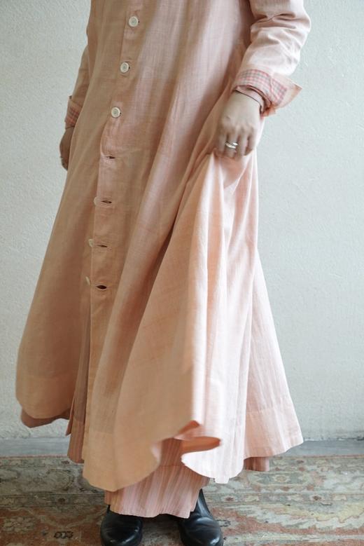 MAKU textiles｜桃粉色衬衫领单排扣中长款古典连衣裙 商品图1