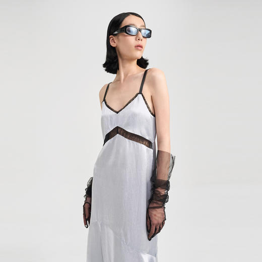 lost in echo2024夏季新款醋酸镂空蕾丝V领吊带裙长款裙子连衣裙 商品图2