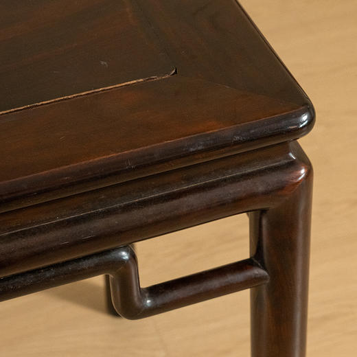 清 红木独板高罗锅枨圆材画桌 商品图3