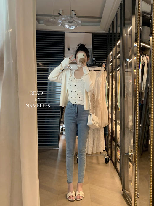 Read Nameless/蓝色碎花吊带+夏天浅蓝小脚牛仔裤 商品图6