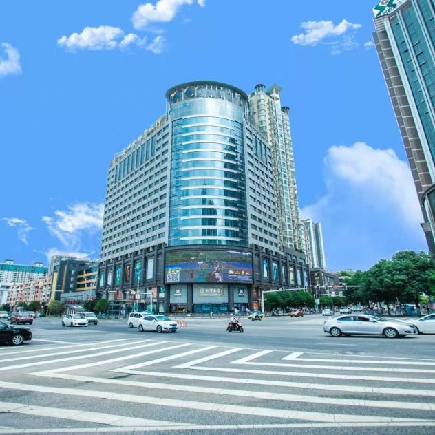 【避暑不加价推荐】到手价￥1099元起/单人7晚/15晚/30晚---贵州六盘水市中心酒店，毗邻人民广场，乌蒙山国家地质公园！生活便利，享19℃的夏天！