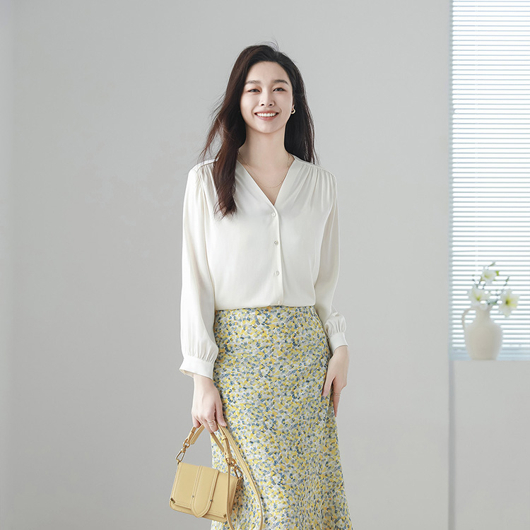 火桐hooton气韵翩然V领真丝衬衫YT2099