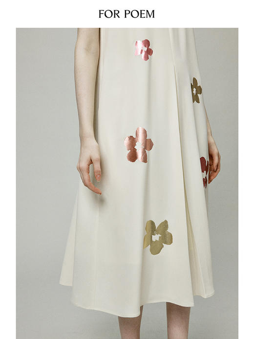 ForPoem 现货 24/SS夏季花朵系列无袖A字宽松烫金花朵连衣裙 商品图4