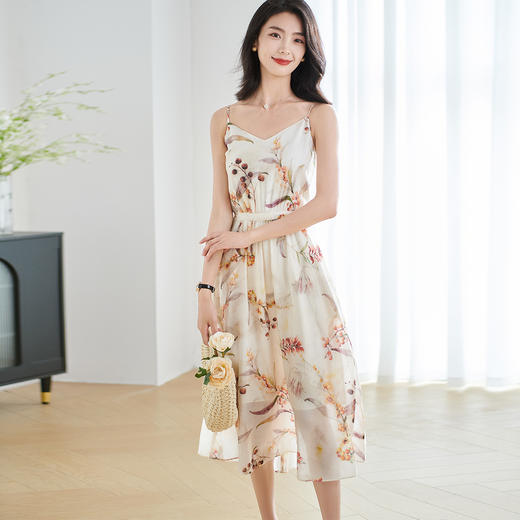 米思阳2025夏季新款莱赛尔天丝面料轻薄透气吊带裙时尚印花连衣裙2189 商品图3