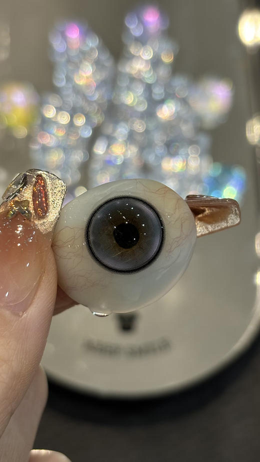 艾吉拉Loveiikira 空灵小狗 日抛 十片 14.2mm 参考着色13.4mm 基弧8.5 含水50% 新锐国货 商品图3