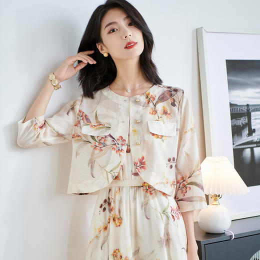 米思阳2025夏季新款莱赛尔天丝面料轻薄透气短外套时尚印花七分袖上衣2621 商品图5