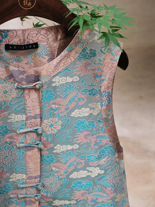 盛唐婧 |真丝宋锦一路青云对襟马甲 商品图7