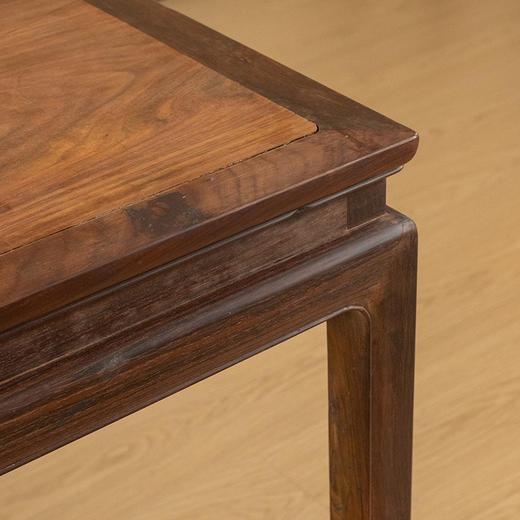 清 红木高束腰马蹄腿方桌 商品图3