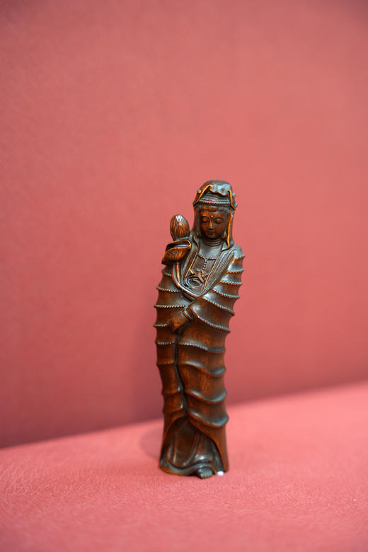 观音°做旧黄杨木雕摆件 商品图1