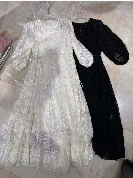 【门店同款】ENJOY夏季V领订珠刺绣连衣裙 157197219 商品图0