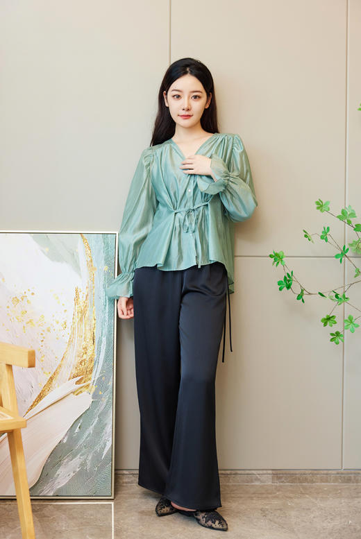 独特高级感抽绳天丝衬衣 商品图2