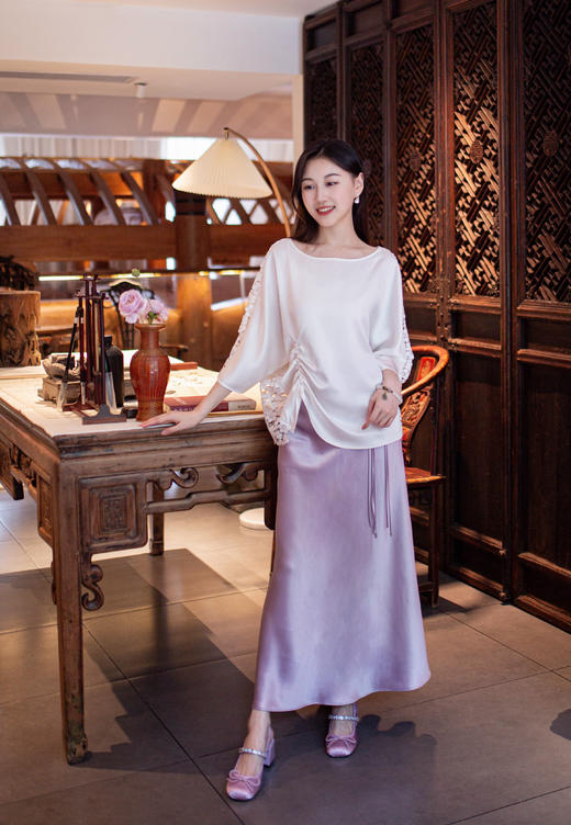 花花团精选美鞋推荐 酒红色大气油蜡皮鞋+国风玛丽珍！复古时髦气场十足、篙级感满满，甄选面料亲肤透气、羊皮里垫脚感柔软舒适，上身显肤白显腿长，耐磨防滑每双都好穿不挑人~自带优雅浪漫感！ 商品图12