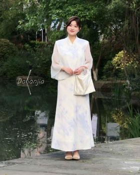 新中式水墨素雅装，微胖也能穿出绝美特效