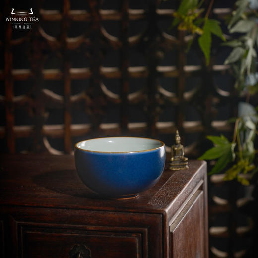 问鼎汝瓷黛蓝经典款圆口杯 商品图0