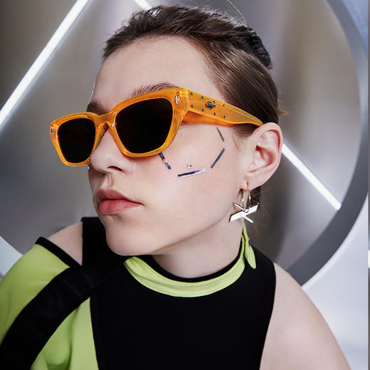 【罗言、王晨艺同款】乘号复古小框墨镜XS21005Saber 商品图3