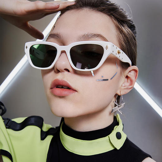 【罗言、王晨艺同款】乘号复古小框墨镜XS21005Saber 商品图2