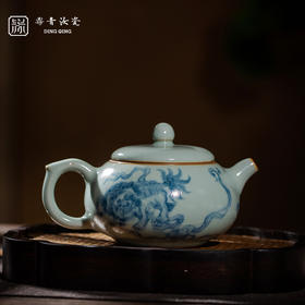 问鼎鼎青青花 弦月壶（狮子绣球）