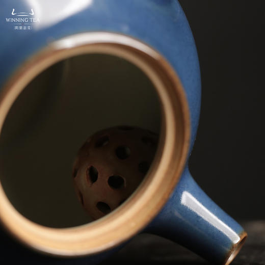 问鼎汝瓷黛蓝雨润侧把壶（缺货） 商品图4