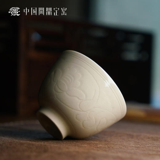问鼎定窑花铃杯 商品图3