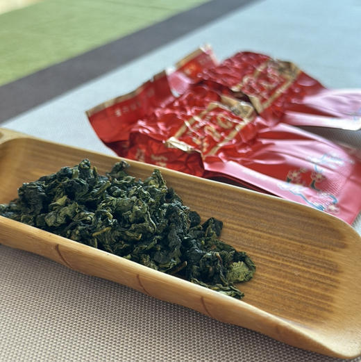 乌龙茶｜【铁观音】形如观音重如铁/三红七绿蜻蜓头状/馥郁兰花香且观音韵悠长/净重：250g*1盒 商品图1