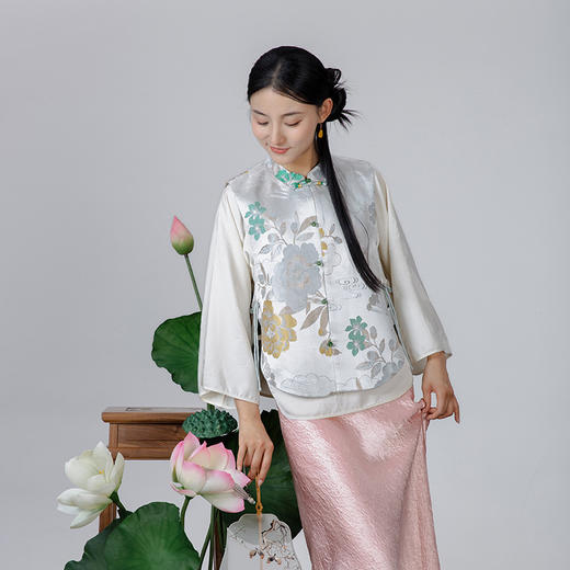 2024年春夏新款新中式国风真丝宋锦香云纱马甲V240811 商品图1