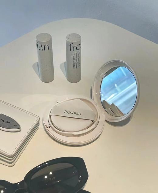 【园园韩国采购】韩国freshian气垫  蛋形保湿水润遮瑕提亮气垫粉底12g 商品图3