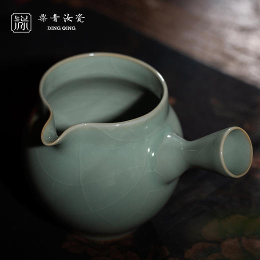 问鼎鼎青青花 圆融侧把公杯（鳌鱼） 商品图1