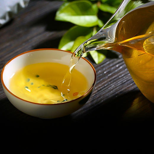 吉顺号普洱茶 2019年易武山生饼普洱生茶叶100g/饼 商品图4