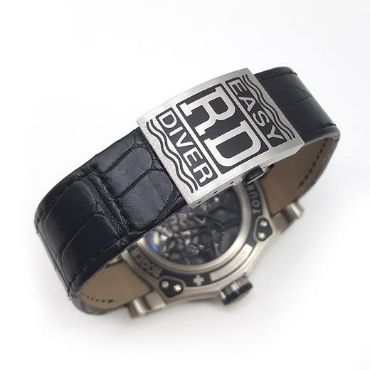 【95新】Roger Dubuis 罗杰杜彼历史系列RDDBSE0185钛金属48MM陀飞轮手动机械机芯男表 051022LV01 商品图5
