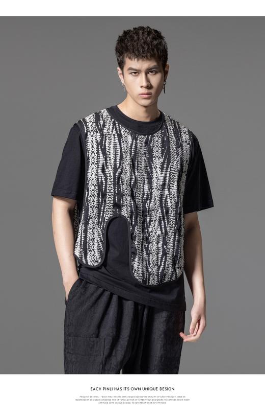PINLI品立夏季新款新中式刺绣镂空马甲不规则下摆休闲男背心B242107122 商品图6