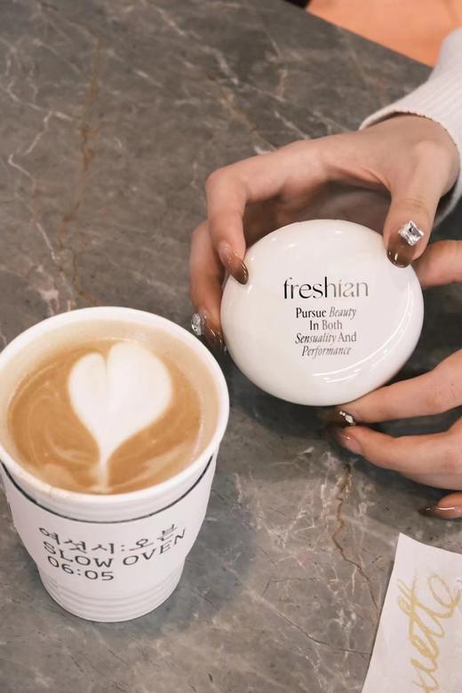 【园园韩国采购】韩国freshian气垫  蛋形保湿水润遮瑕提亮气垫粉底12g 商品图2