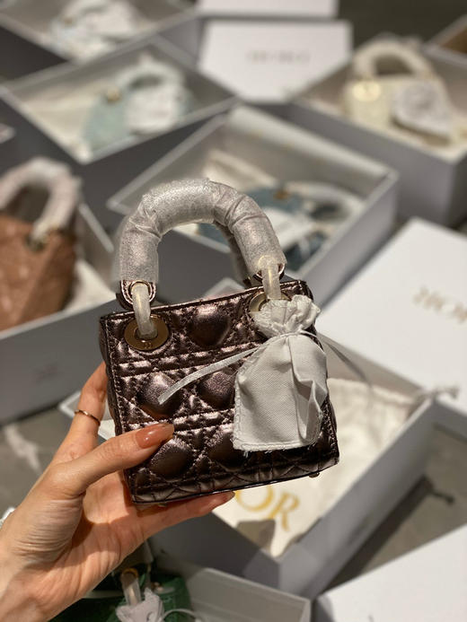 活动款 📍 
顶级版本368包邮🉐️
超迷你戴妃 𝟏𝟐𝐜𝐦
全套包装 〰️ 商品图5