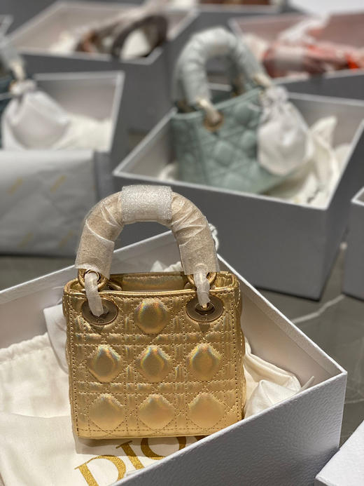 活动款 📍 
顶级版本368包邮🉐️
超迷你戴妃 𝟏𝟐𝐜𝐦
全套包装 〰️ 商品图4