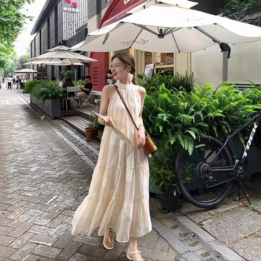 度假连衣裙 商品图4