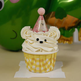奶油小熊纸杯蛋糕（生日帽装饰）