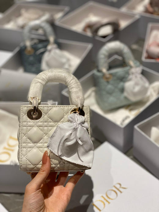 活动款 📍 
顶级版本368包邮🉐️
超迷你戴妃 𝟏𝟐𝐜𝐦
全套包装 〰️ 商品图4