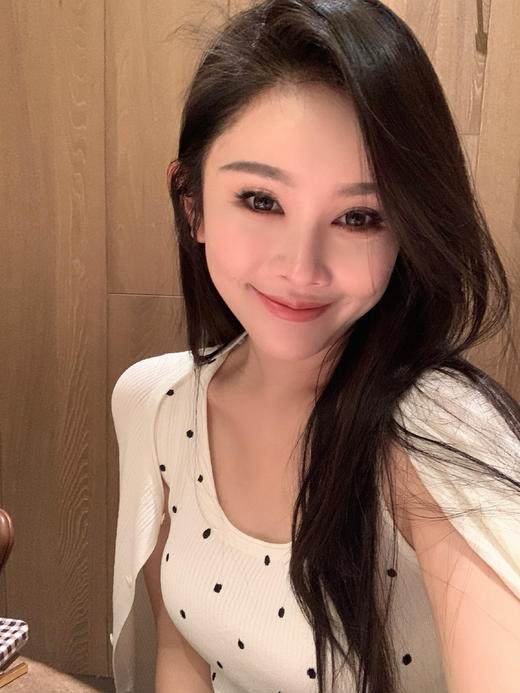 Read Nameless/白色波点背心开衫冰爽两件套＋版型超好的包臀牛仔裙裤 商品图8