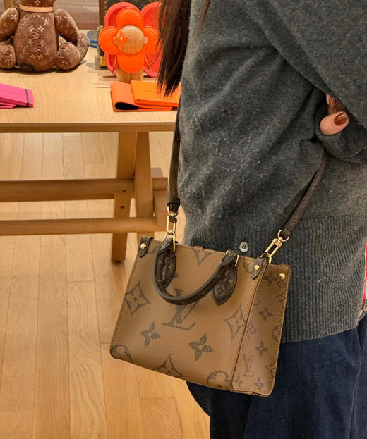 𝐨𝐧𝐭𝐡𝐞𝐠𝐨 𝐛𝐛🤎🤎
变码芯片版本 📍 商品图5